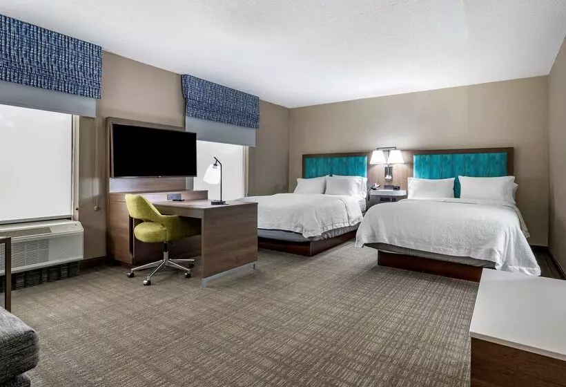 호텔 Hampton Inn & Suites Louisville East