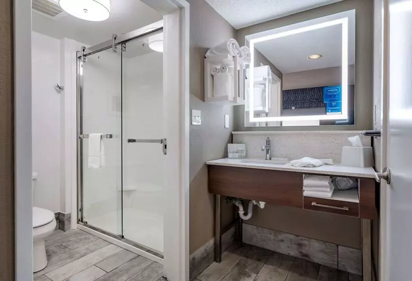 호텔 Hampton Inn & Suites Louisville East