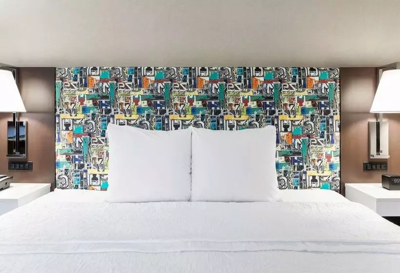 هتل Hampton Inn & Suites Pittsburgh Downtown