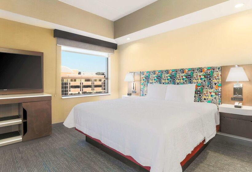 בית מלון כפרי Hampton Inn & Suites Pittsburgh Downtown