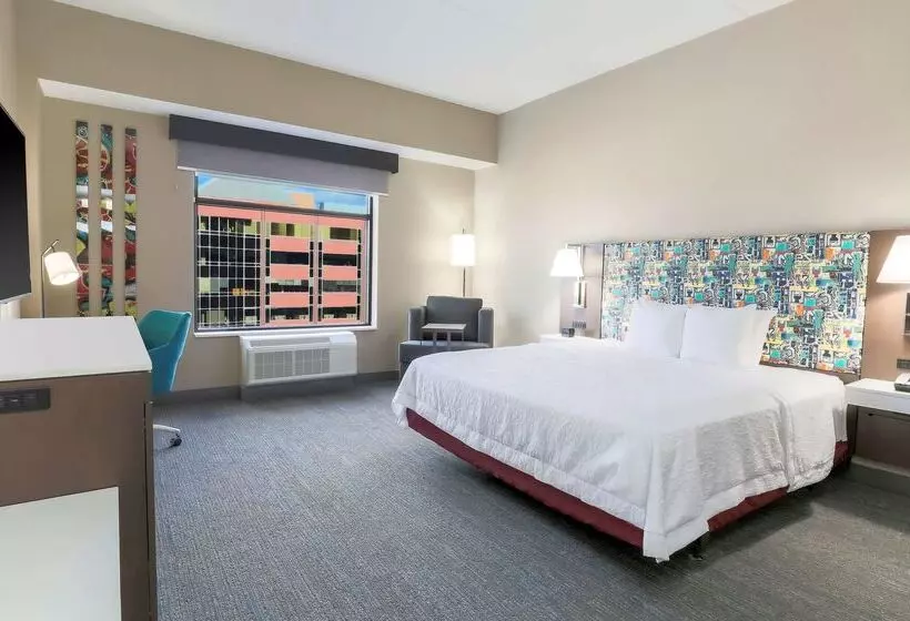 هتل Hampton Inn & Suites Pittsburgh Downtown