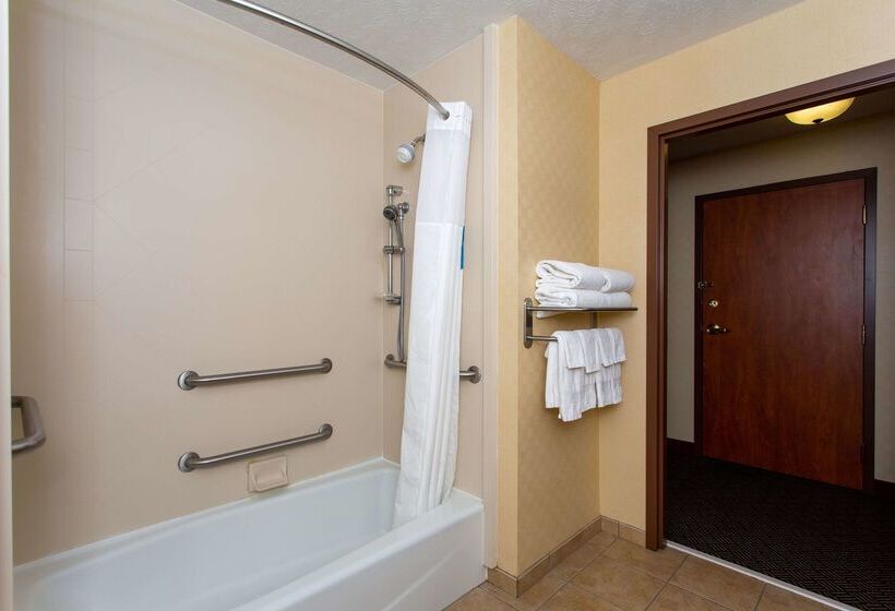 בית מלון כפרי Hampton Inn Waterloo