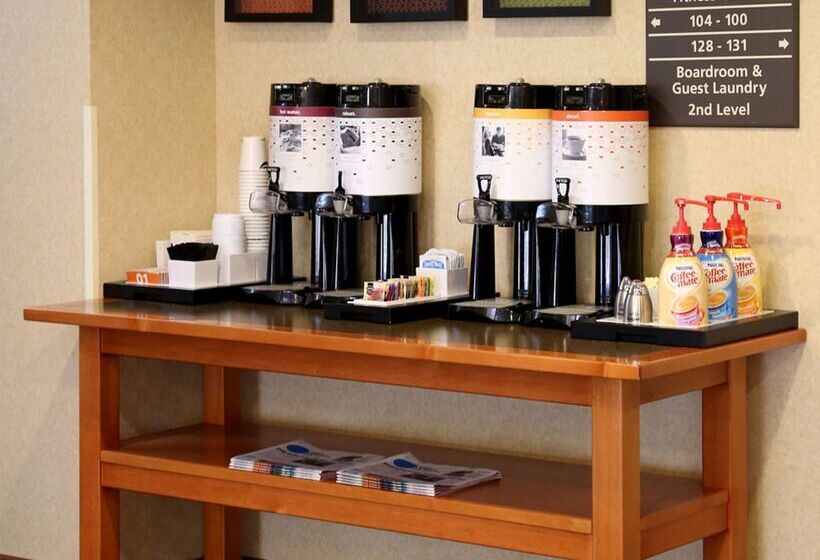 בית מלון כפרי Hampton Inn Waterloo