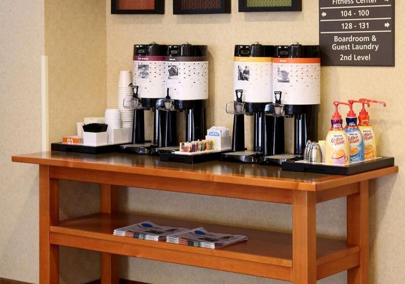 בית מלון כפרי Hampton Inn Waterloo