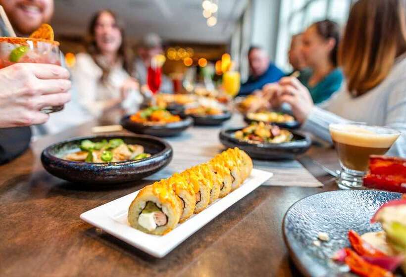 هتل Hilton Columbus/polaris