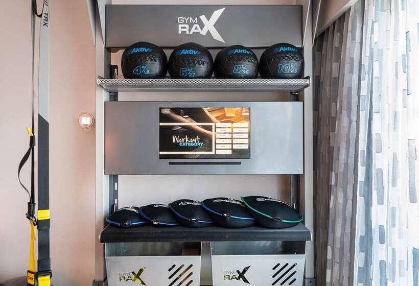 هتل Hilton Columbus/polaris