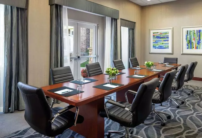 Отель Homewood Suites By Hilton Agoura Hills