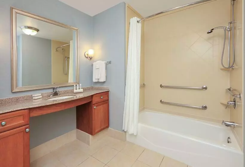 هتل Homewood Suites By Hilton Irvingdfw Airport