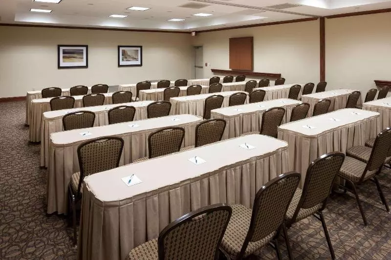 هتل Homewood Suites By Hilton Irvingdfw Airport