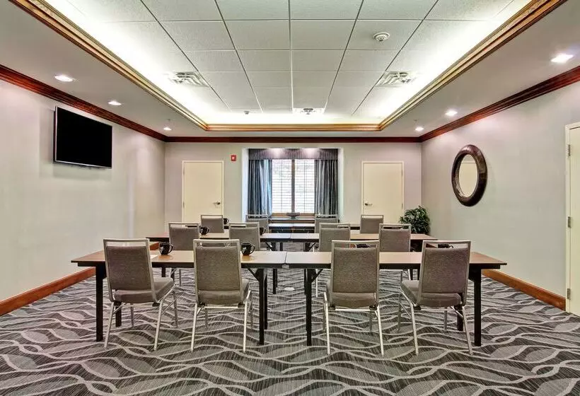 Отель Homewood Suites By Hilton Oklahoma Citywest