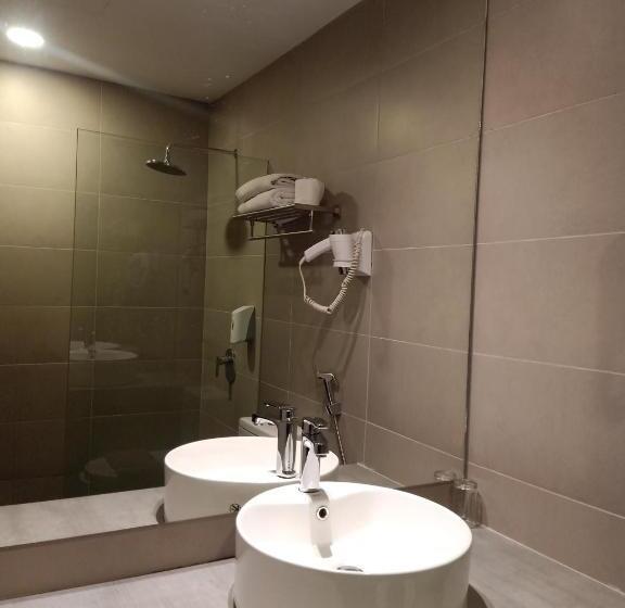 ホテル Kinabalu Daya