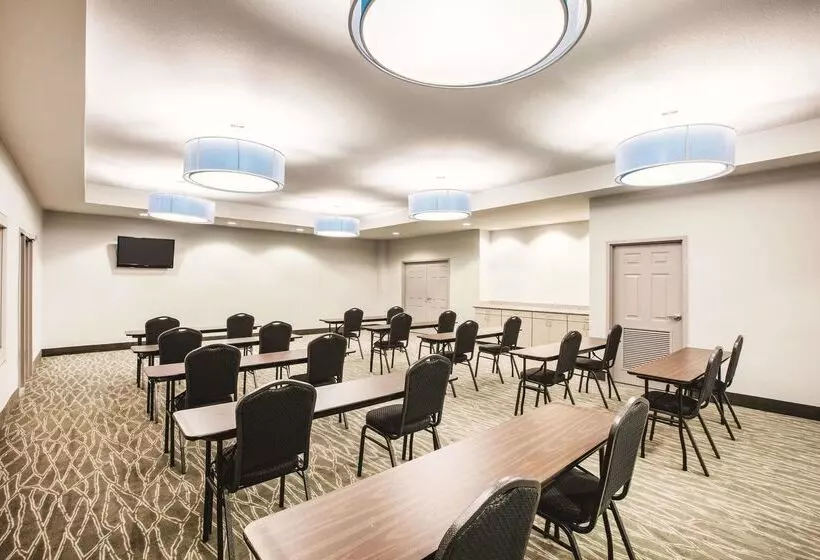 호텔 La Quinta By Wyndham Mansfield Tx