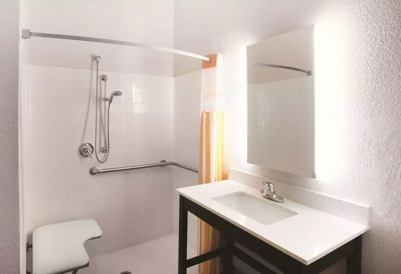 호텔 La Quinta By Wyndham Mansfield Tx