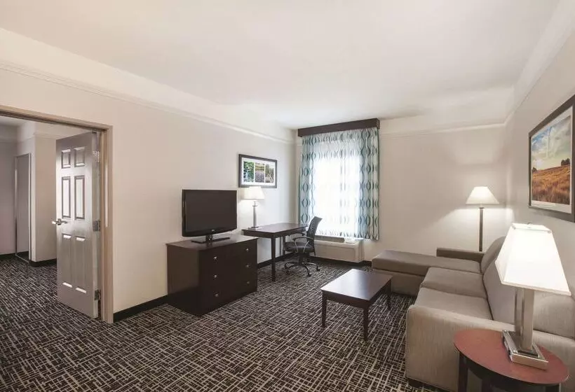 호텔 La Quinta By Wyndham Mansfield Tx