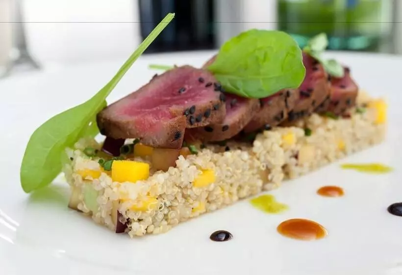 Le Parc Hotel, Beyond Stars