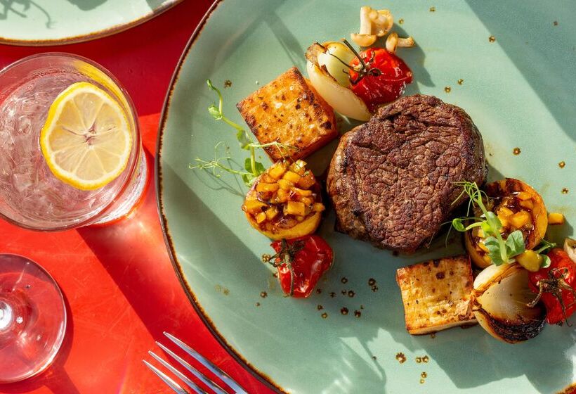 هتل Santa Barbara Beach & Golf Resort