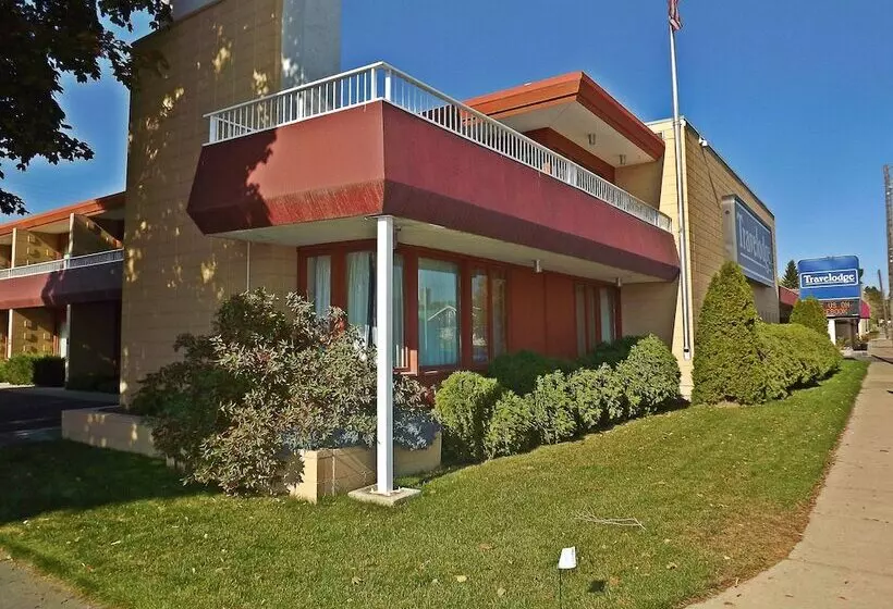 هتل Travelodge By Wyndham Kalispell