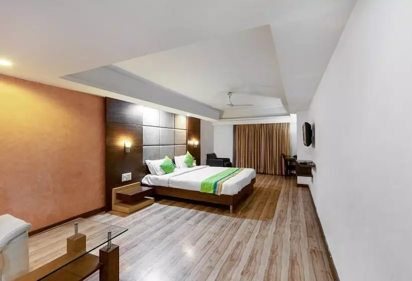 Fabhotel Cambay Sapphire