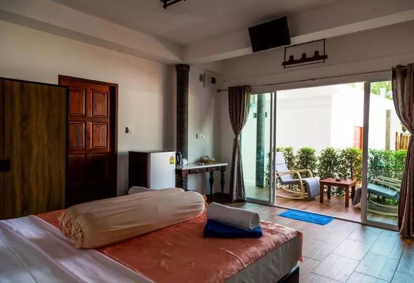 Отель Yao Yai Beach Resort