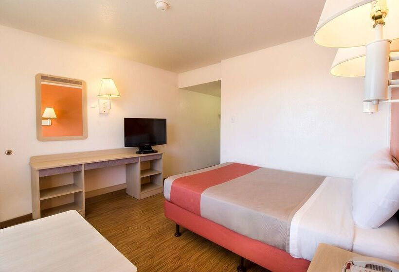 Motel 6 Pendleton, Or