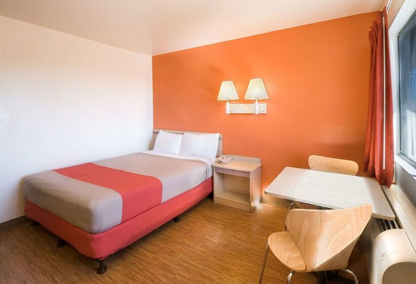 Motel 6 Pendleton, Or