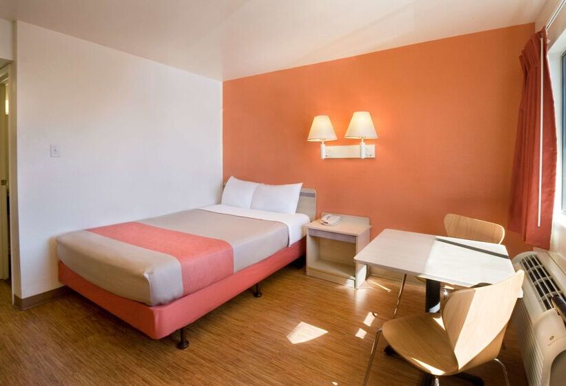 Motel 6 Pendleton, Or