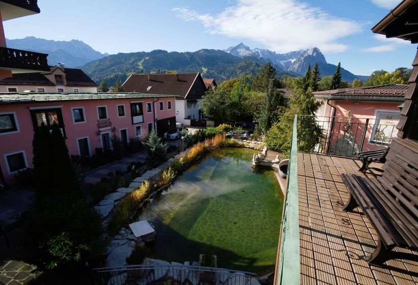 בית מלון כפרי Atlas Grand