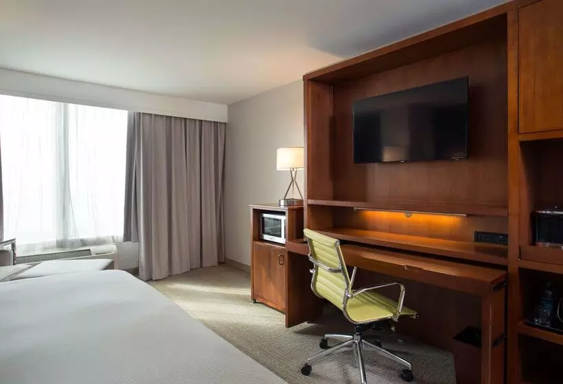 Doubletree By Hilton Hotel Biloxi