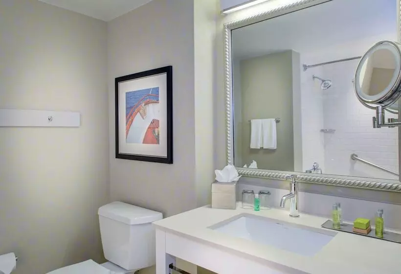 Doubletree By Hilton Hotel Biloxi