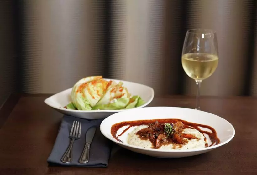 Doubletree By Hilton Hotel Biloxi