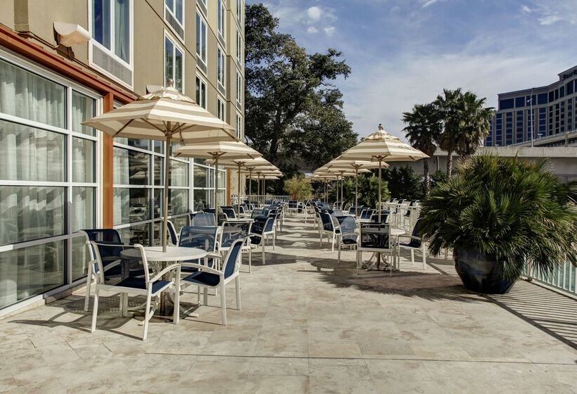 Doubletree By Hilton Hotel Biloxi