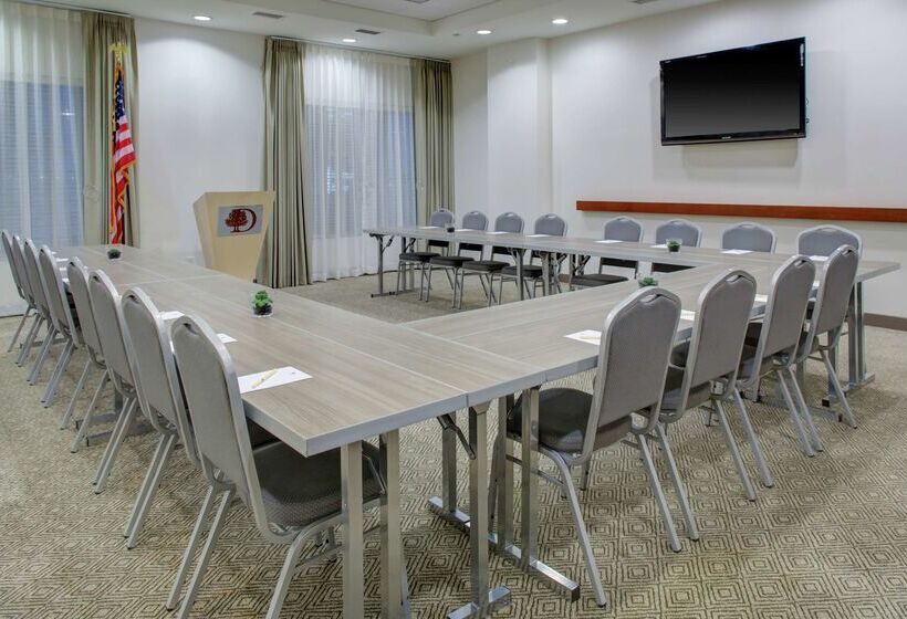 Doubletree By Hilton Hotel Biloxi