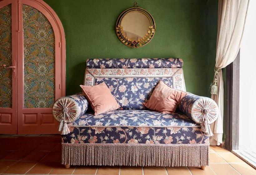 בית מלון כפרי El Cid Country Club