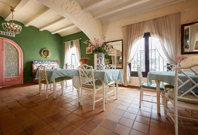 בית מלון כפרי El Cid Country Club