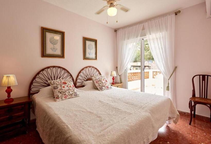 בית מלון כפרי El Cid Country Club