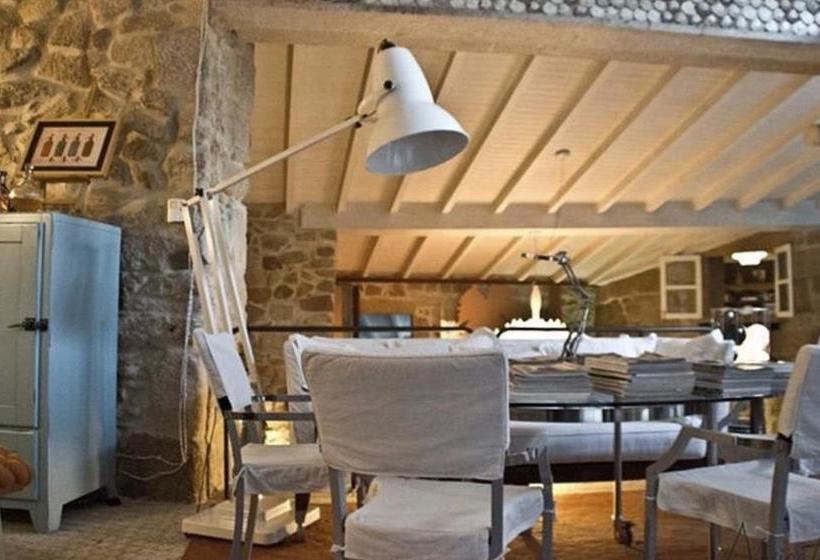 ホテル Enoturismo Novavila Rias Baixas Wine Design