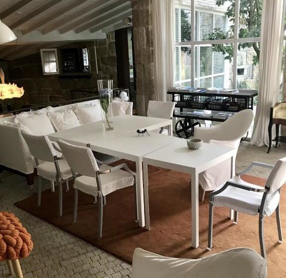 ホテル Enoturismo Novavila Rias Baixas Wine Design