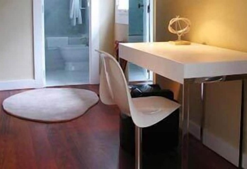 ホテル Enoturismo Novavila Rias Baixas Wine Design