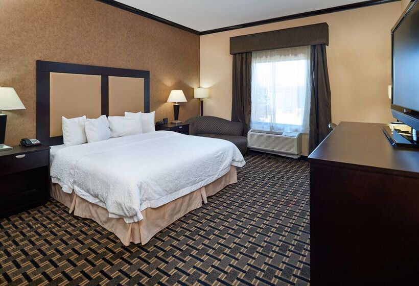 هتل Hampton Inn & Suites Longview North