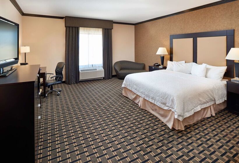 هتل Hampton Inn & Suites Longview North