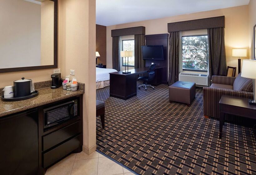 هتل Hampton Inn & Suites Longview North