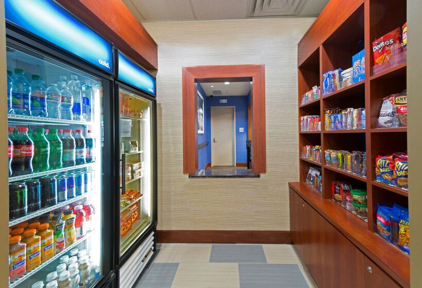 בית מלון כפרי Hampton Inn & Suites Riverside/corona East