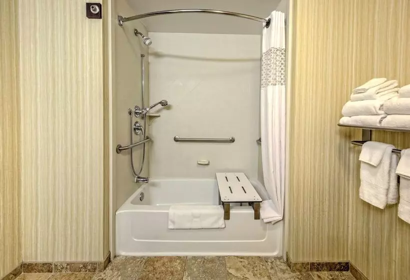 هتل Hampton Inn Rochesterirondequoit