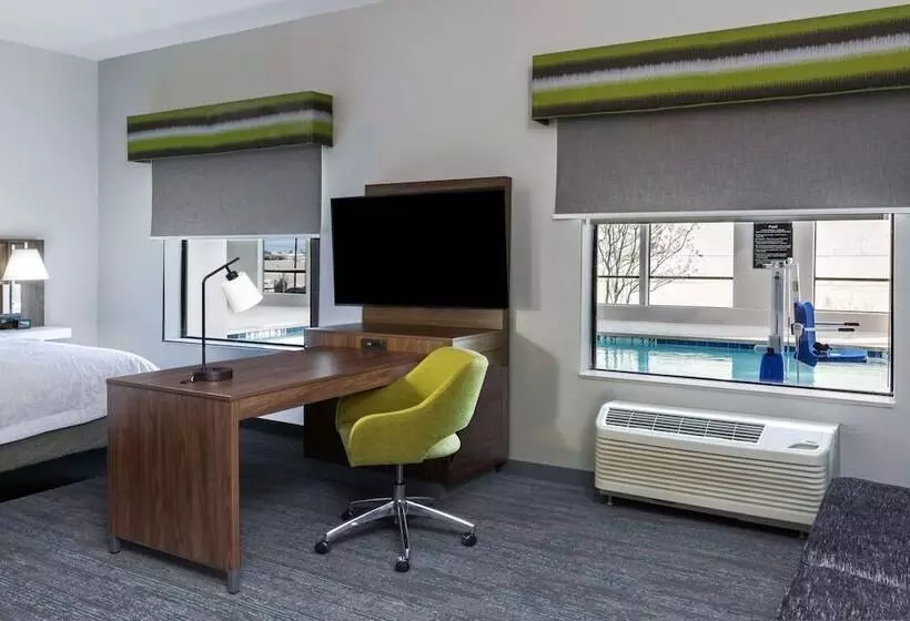 ホテル Hampton Inn & Suites Dallas I 30 Cockrell Hill