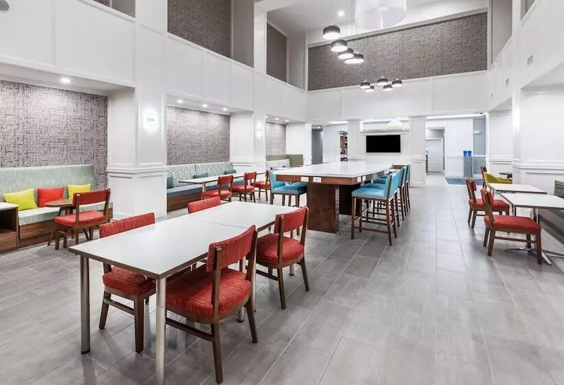 ホテル Hampton Inn & Suites Dallas I 30 Cockrell Hill