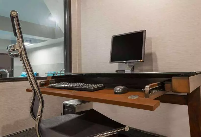 호텔 Hawthorn Extended Stay By Wyndham Columbus West