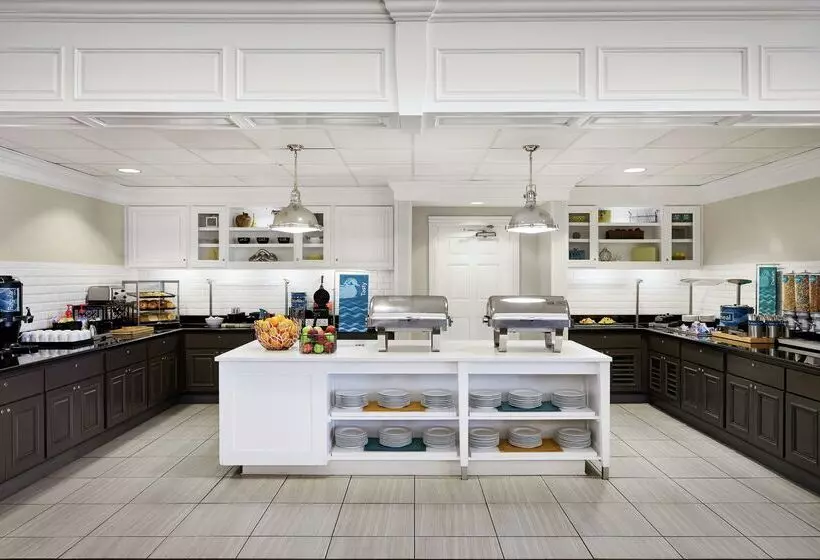 هتل Homewood Suites By Hilton Champaignurbana