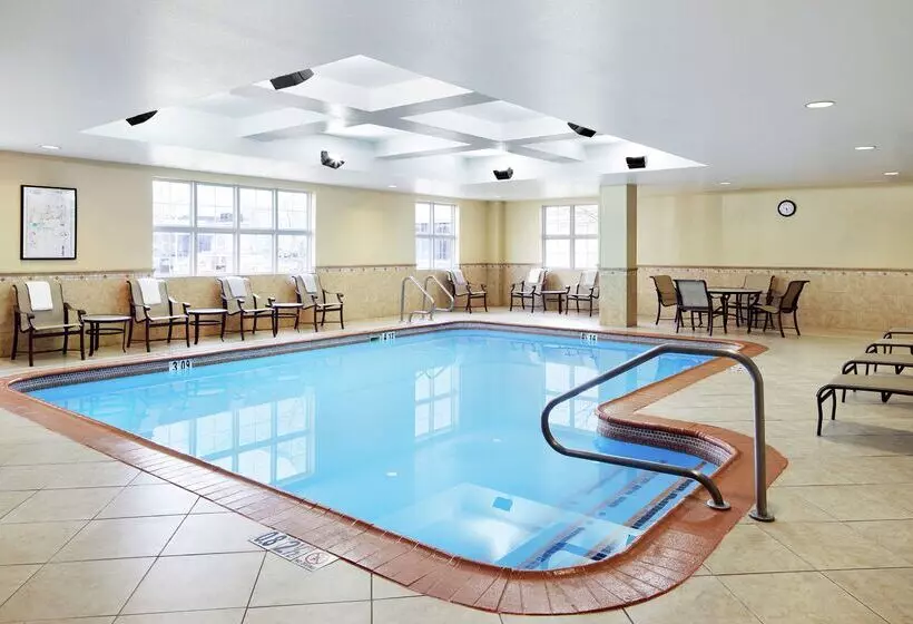 هتل Homewood Suites By Hilton Champaignurbana