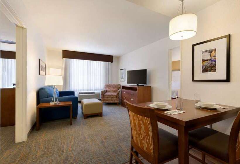 هتل Homewood Suites By Hilton Las Vegas Airport