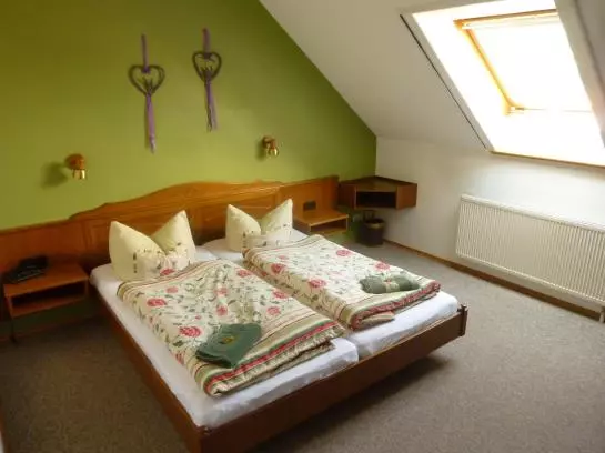 Отель Pension Grünes Herz